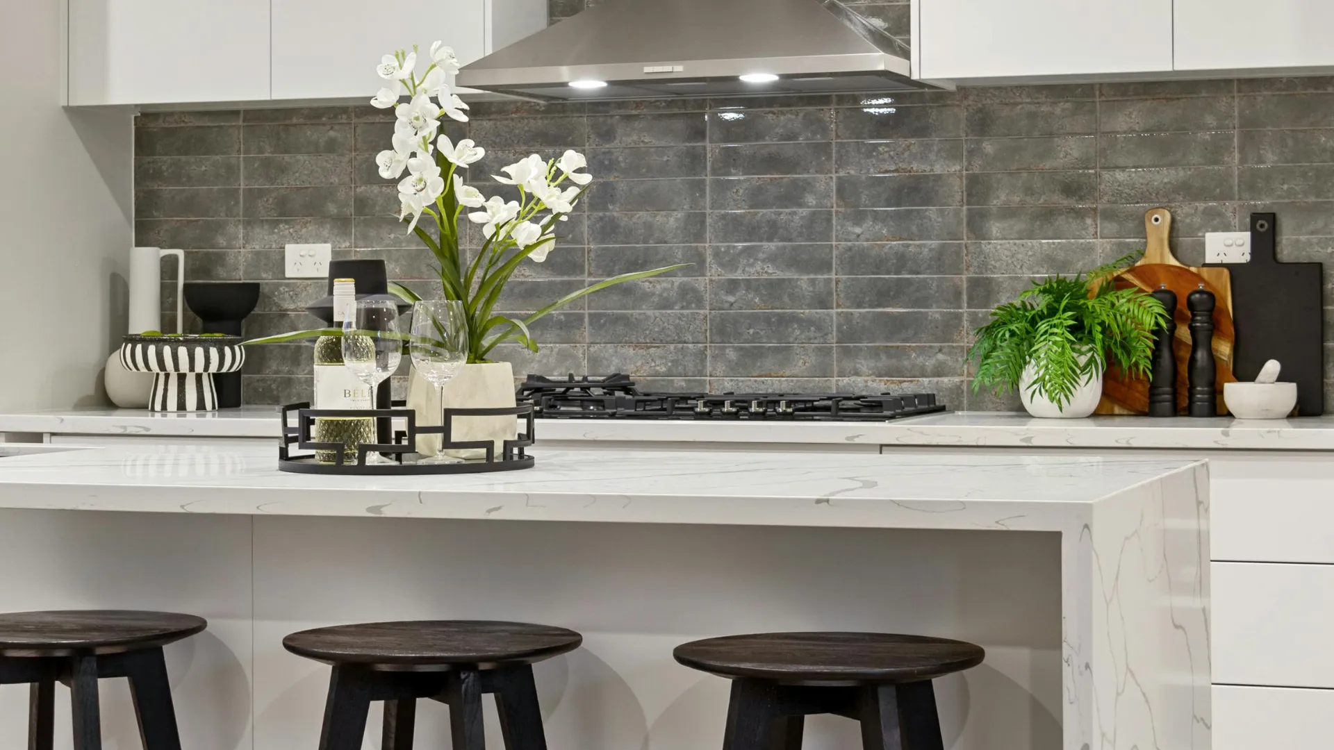 Stone subway, kitchen